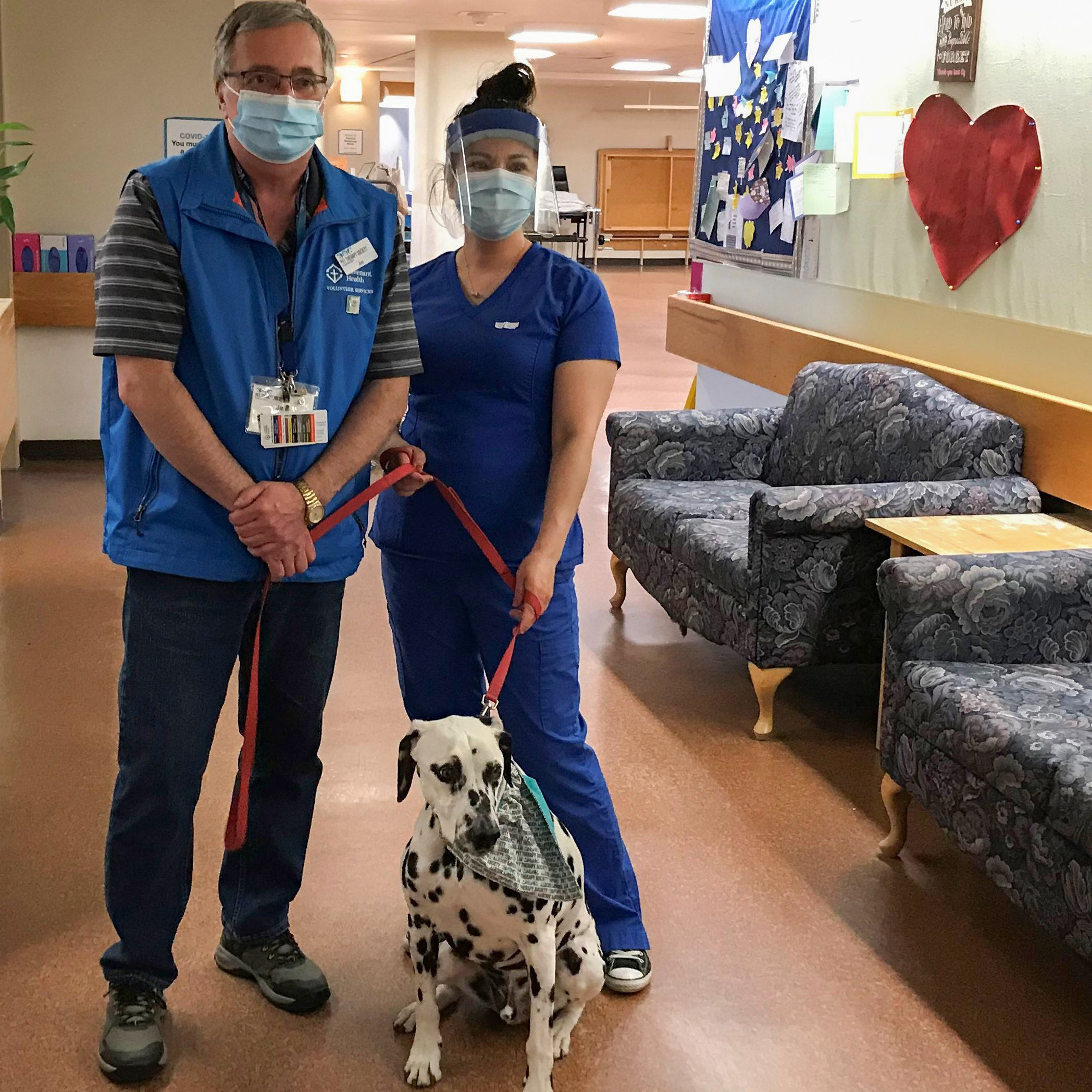 2022-04-27-volunteer-pet-therapy-1