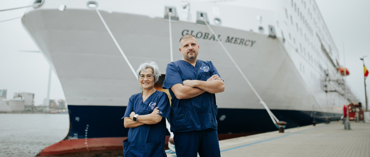 2022-04-20-mercy-ships-sterilizer-hero